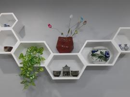 Casa Erelle -1 Bedroom guest house #2，位于安蒂波洛的带停车场的酒店