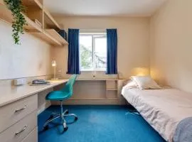 For Students Only Private Bedrooms with Shared Kitchen at Upper Quay House in the heart of Gloucester