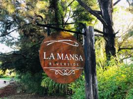 La Mansa Riverside，位于埃斯基纳的家庭/亲子酒店