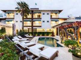 Villa d'Ozio Hotel e Cucina，位于伊达贾伊的带泳池的酒店