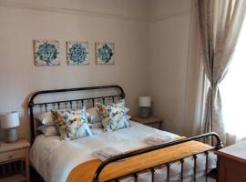 Via the Grapevine 3 bedroom house private parking，位于科尔斯伯格的度假屋