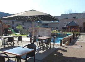 B&B Hoeve De Brieser，位于Heers的酒店
