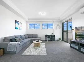 KOZYGURU WENTWORTHVILLE KOZY 2 BED 1 BATH APT STREET PARKING NWE049