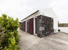 Holiday house in Praínha de Baixo, Pico, Azores，位于普赖尼亚德拜舒的酒店