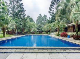 OYO 90667 Katumbiri Resort，位于茂物的酒店