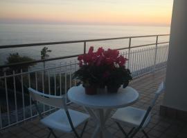 B&B Sanremo dely' house，位于圣雷莫的酒店