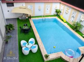 THE DREAMS Hotel Douala，位于杜阿拉的酒店