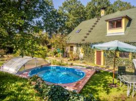 Holiday Home Karasova III by Interhome，位于Dehtáře的酒店