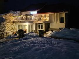 Vila Liliacul，位于斯塔纳德瓦勒的山林小屋