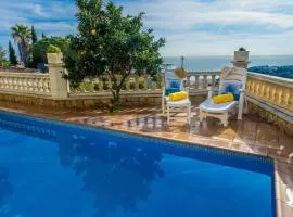 Villa Vista Lux, Piscina privada y zona exterior con vista Mar