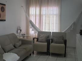 Confortável apartamento próximo à Ponta Negra，位于纳塔尔Estátua dos Reis Magos附近的酒店