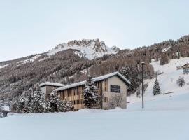 LaMonte Premium Apartments by Feuerstein，位于科莱伊萨尔科的带热水浴缸的酒店