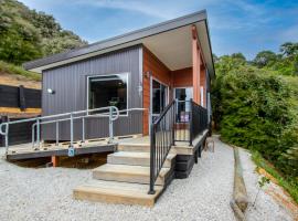 Kea Cabin - Disability Accessible Riwaka Holiday Unit，位于Riwaka的酒店