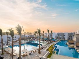 Sunrise Tucana Resort Grand Select- Ultra All-Inclusive，位于赫尔格达马卡迪湾水世界附近的酒店