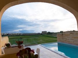 Inni Holiday Home with Infinity Pool，位于阿尔卜的酒店