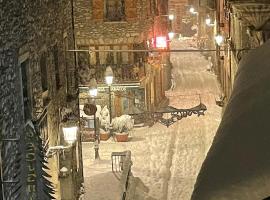 Apartamento tur&iacute;stico Nievesol 24 - Benasque，位于贝纳斯克的宠物友好酒店