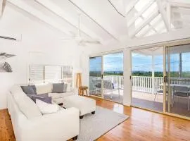 Peppertree Jervis Bay Pet Friendly Beachfront with Sea Views