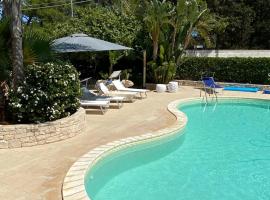 Buen Retiro - Villa con piscina vicino Lecce a 450m dal mare，位于托雷奇安卡的度假屋