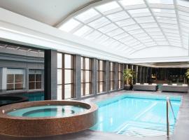 墨尔本斯坦福广场酒店，位于墨尔本的带按摩浴缸的酒店