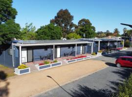 Acacia Caravan Park & Holiday Units
