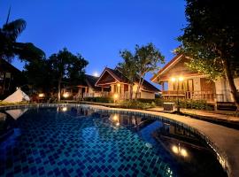 Siri Lagoona Resort，位于农布的酒店