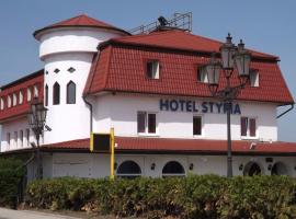 Styria hotel Chvalovice，位于兹诺伊莫的酒店