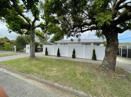 Modern studio apartment，位于莫图伊卡的自助式住宿