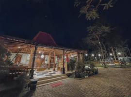 VILLA OPA DOEL YOGYAKARTA，位于日惹斯里格图瀑布附近的酒店