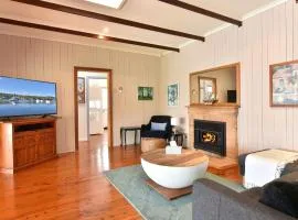Wangi Waterfront HIdeaway