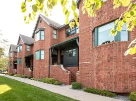 The Townhouse in the Heart of the City