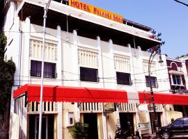 Hotel Pelangi Indah，位于三宝垄三宝垄塔旺站附近的酒店