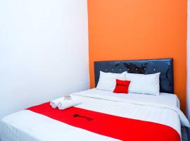 RedDoorz @ Kawasan Industri Candi Semarang，位于Kalibanteng-kidul的酒店