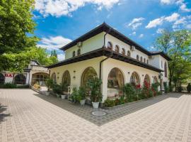 卡拉加克露营酒店，位于佩奇维索齐德卡尼修道院附近的酒店