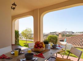 Apartamento en Torrox: 2 dormitorio wifi y piscina，位于托罗克斯的酒店