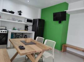 Verde Departamento 33 M2 Nuevo，位于休特佩克的酒店