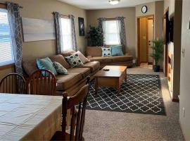Close to Duluth! Centrally Located-Lake Superior Minutes Away!，位于苏必利尔的度假屋