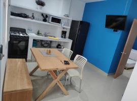 Azul departamento 34 m2 Nuevo，位于休特佩克的酒店