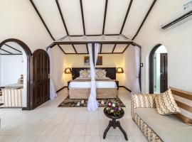 PrideInn Flamingo Beach Resort & Spa Mombasa，位于蒙巴萨的酒店