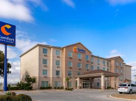 Comfort Inn & Suites Selma near Randolph AFB，位于Selma的酒店