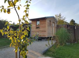 Zirbenholz Tiny House "Waldhauszeit" am See，位于谬克的小屋