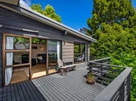 Te Whare Rākau - Paihia Holiday Home