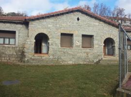 Casa Rural el Maestro II，位于Navalosa的酒店