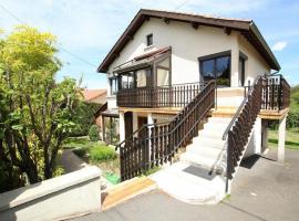 Gîte rénové avec terrasse près de Retournac - FR-1-582-248，位于Retournac的酒店