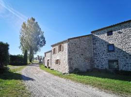 Gîte Saint-Romain-Lachalm, 4 pièces, 6 personnes - FR-1-582-269，位于Saint-Romain-Lachalm的低价酒店