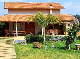 Resort&Lazer Piscinas, Beach tenis, Bike, Golfe, Pesca, Ar, Wifi fibra, TV a cabo e Lareira，位于阿瓜斯-迪圣巴巴拉的酒店
