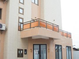 Hôtel Marbella，位于洛美的酒店