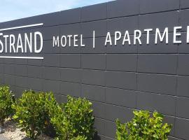 斯特兰德汽车旅馆，位于新普利茅斯的汽车旅馆