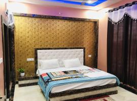 OYO 84193 Hotel Rainbow And Place，位于密拉特的酒店