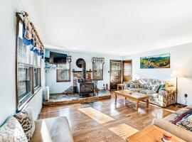 Antler Lake House，位于North Creek的酒店
