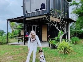 Hasina Resort @Sedili